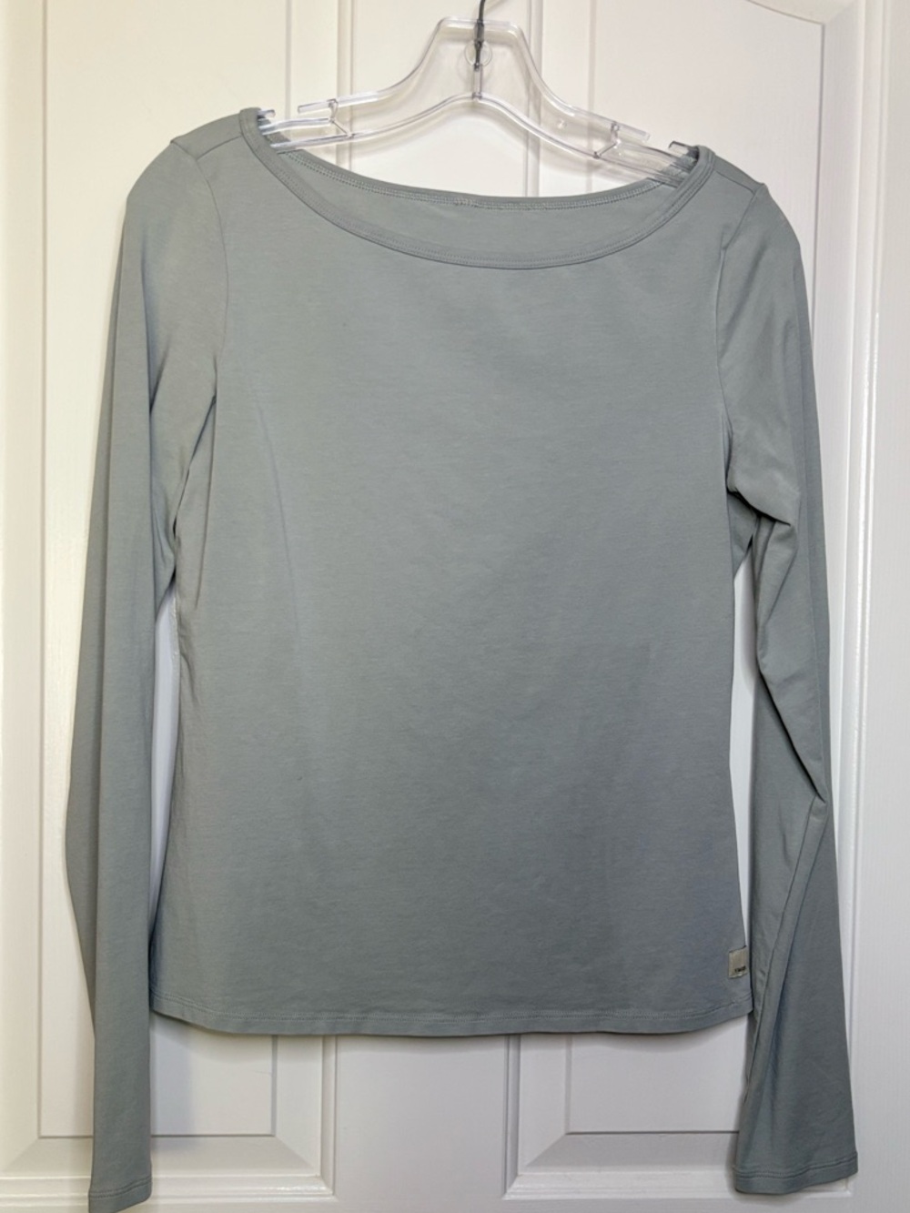 EUC Vuori Women's  Long Sleeve Tuvalu Boat Neck Top - light blue sz medium